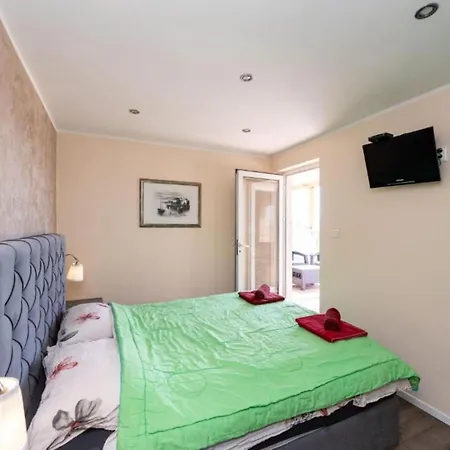 Bra I Premium With Outdoor Pool And Sauna - One Bedroom With Balcony Апартаменты Сукошан