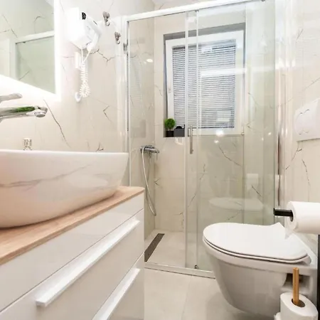 Bra I Premium With Outdoor Pool And Sauna - One Bedroom With Balcony Апартаменты Сукошан