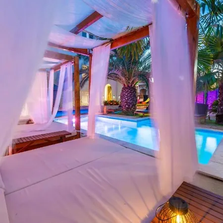 شقة Bra I Premium With Outdoor Pool And Sauna - One Bedroom With Balcony